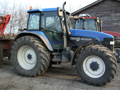 New Holland TM135 